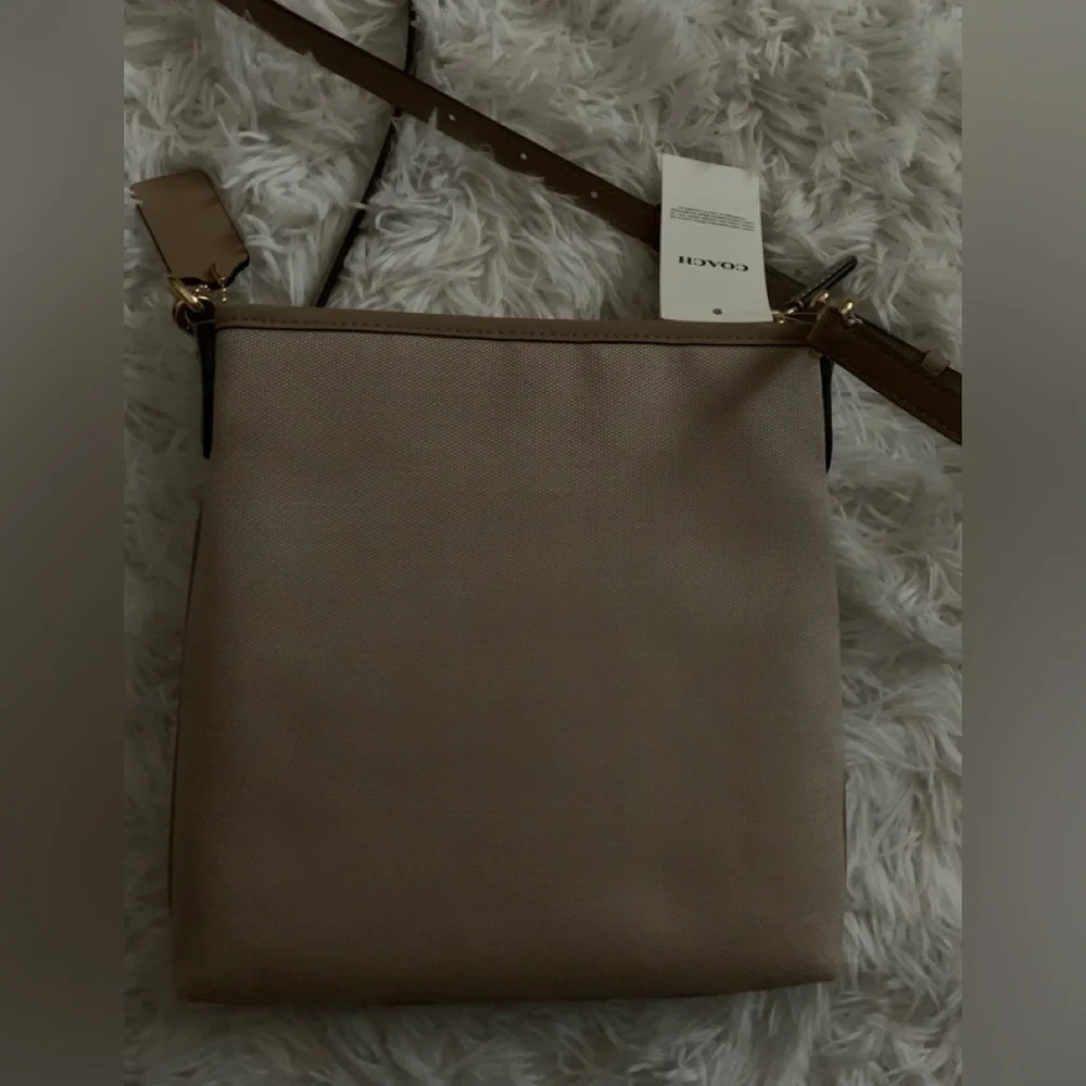 Coach Badge Jacquard Kitt Crossbody - Picture 3 of 10